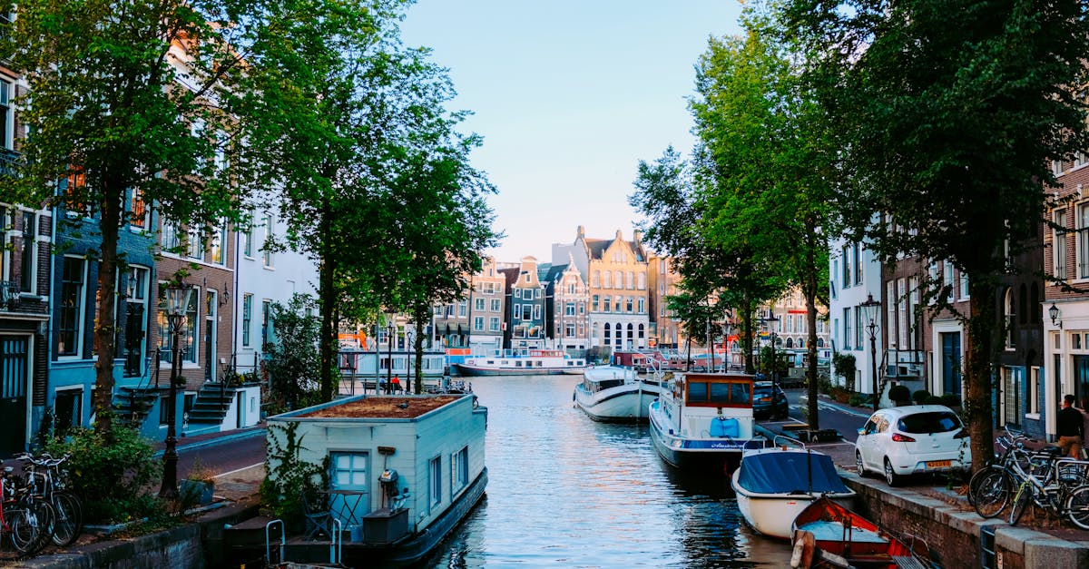 Há quanto tempo a Holanda é um reino independente?