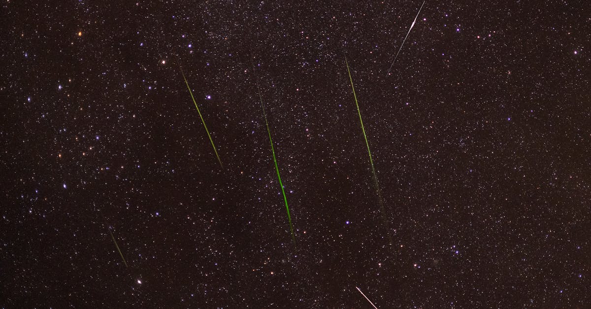 O que é uma estrela cadente e como se forma?