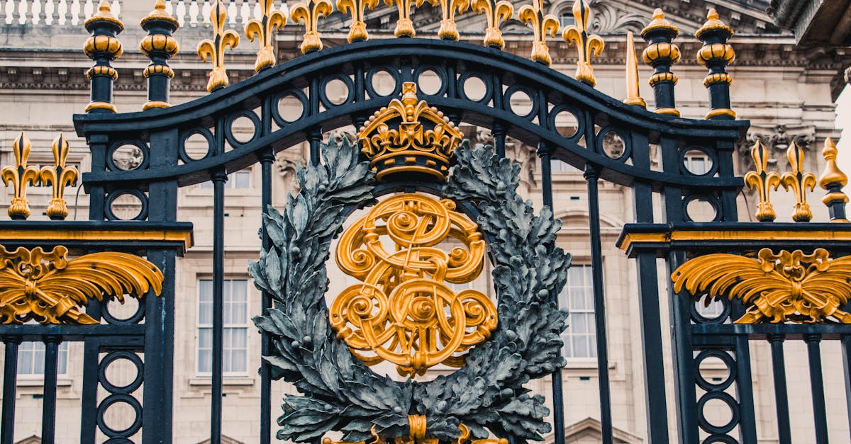 Qual é o tamanho real do Palácio de Buckingham?