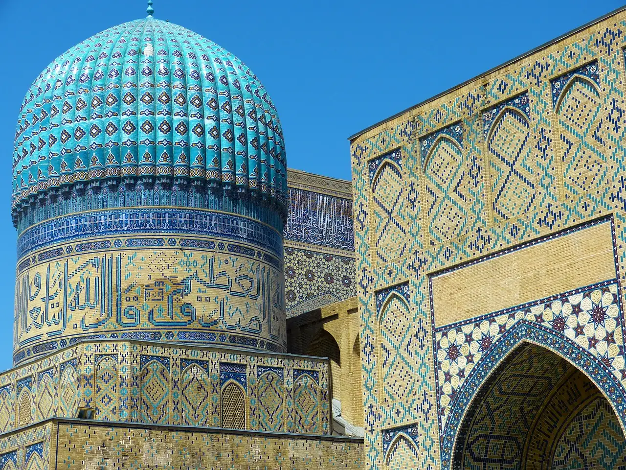 Qual é a história resumida do Uzbequistão?