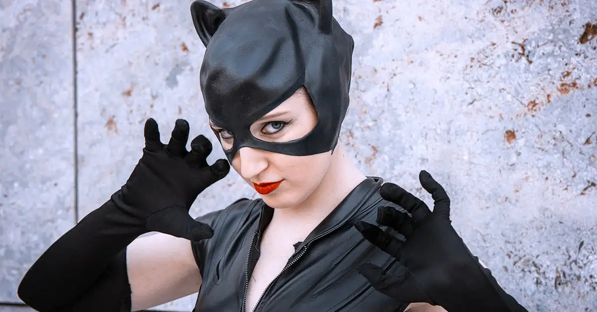 Quem foi a atriz que fez a Mulher-Gato em O Cavaleiro das Trevas?