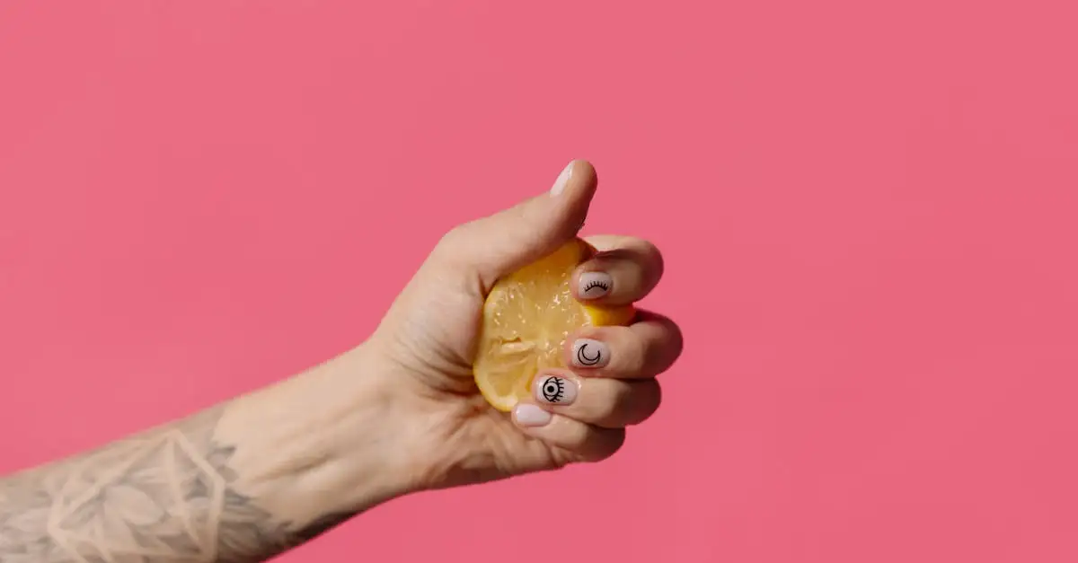 Como usar limão para fortalecer suas unhas? Veja dicas!