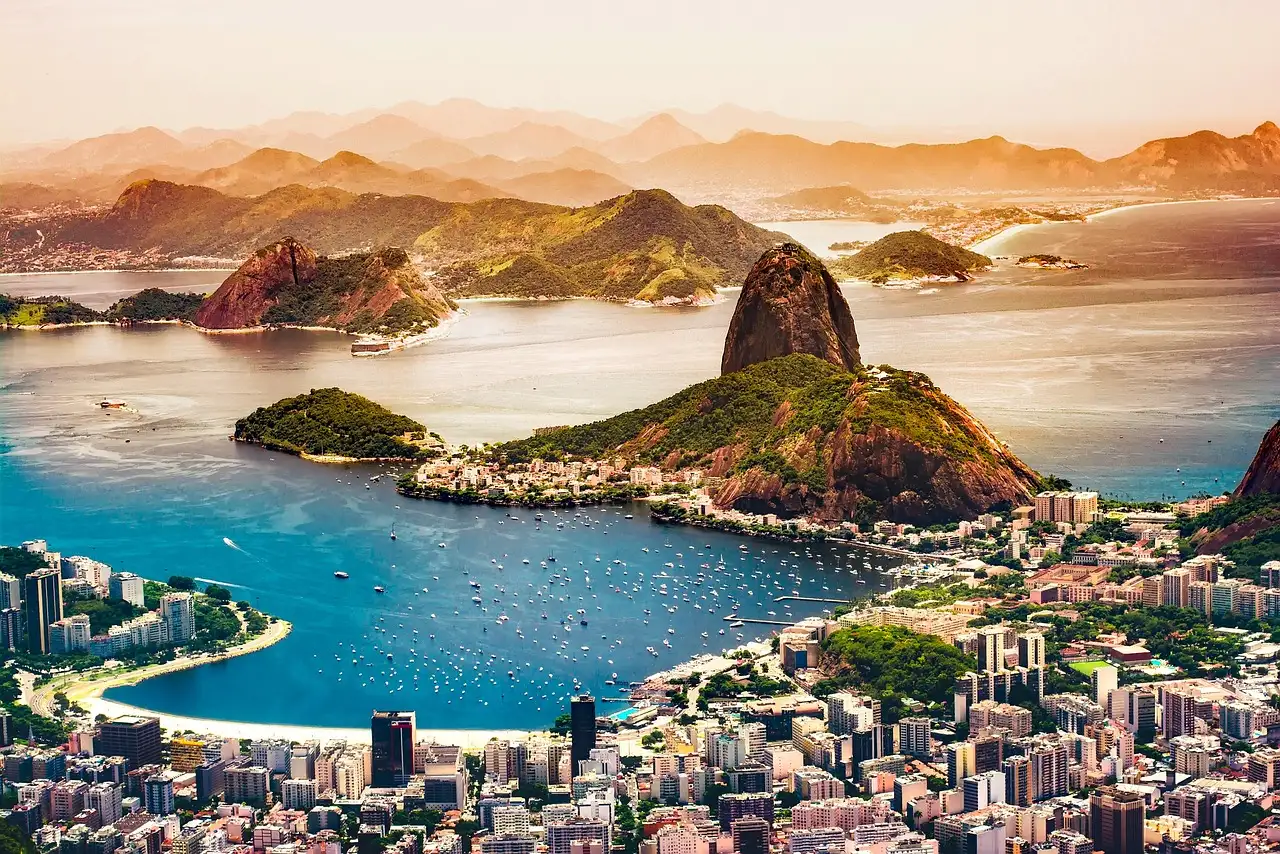 Qual é o edifício mais famoso do Brasil: Cristo Redentor?