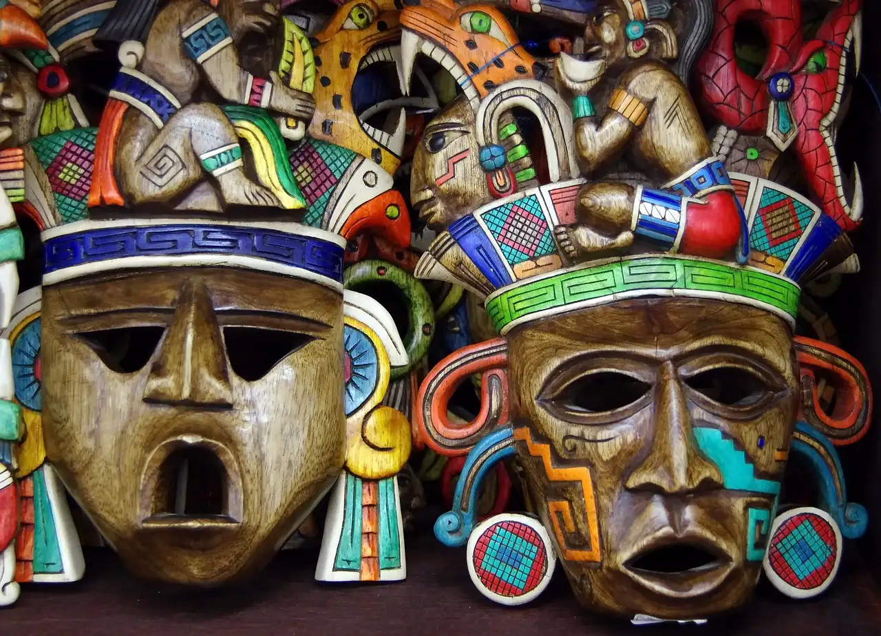 Como os maias realizavam suas festas religiosas?