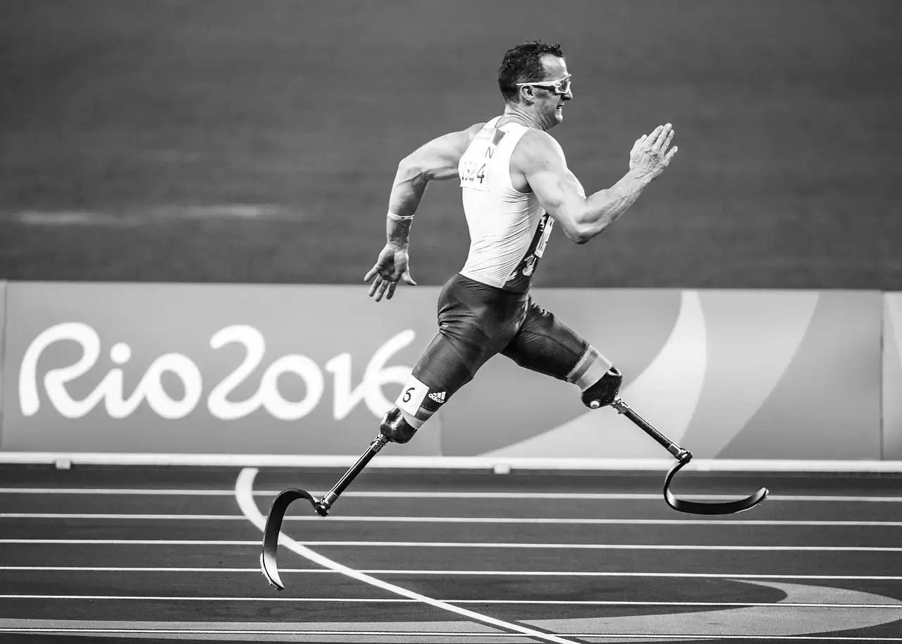Qual é a importância dos esportes paralímpicos no movimento olímpico?