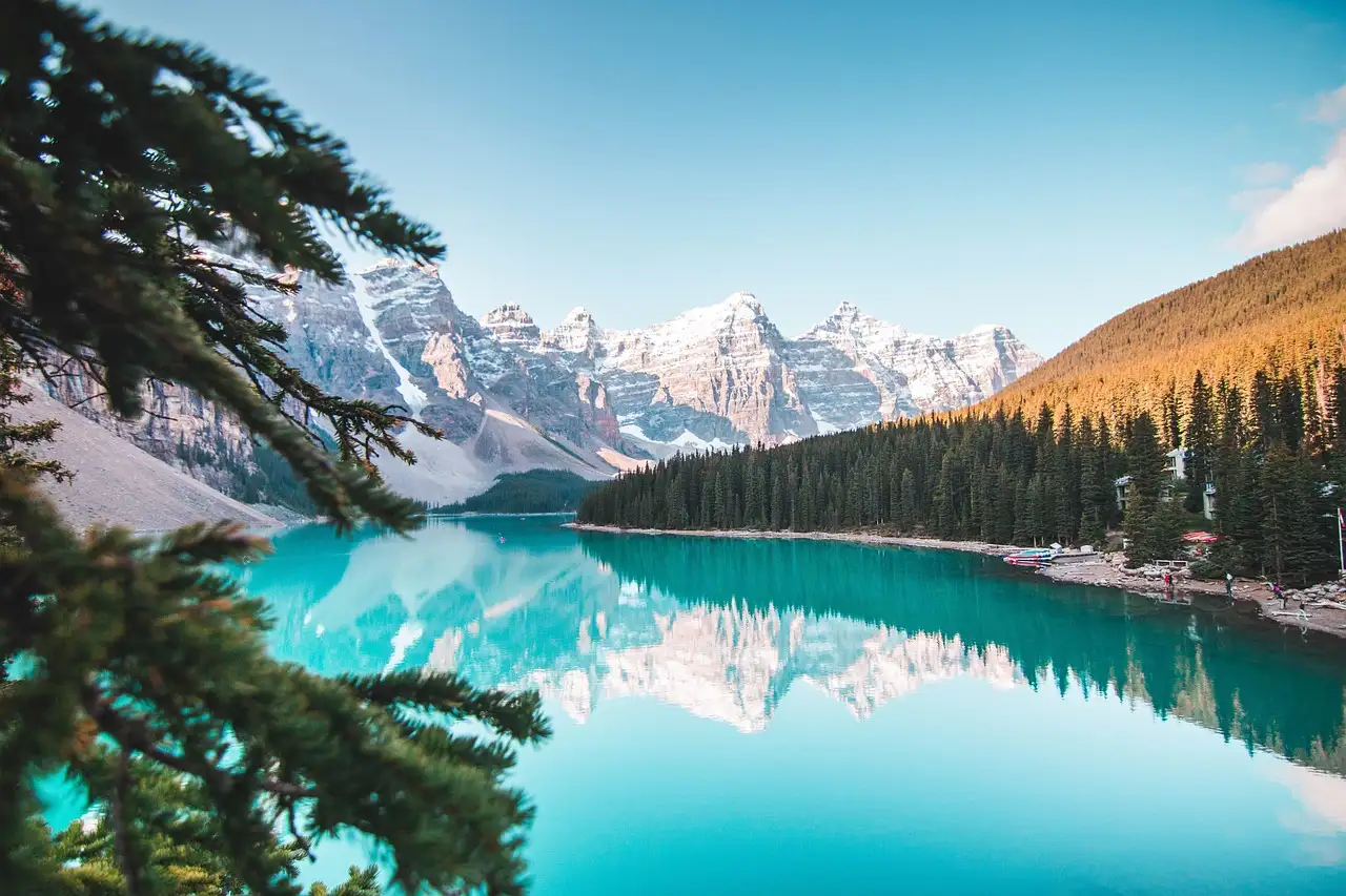 Qual é o maior parque nacional do Canadá?
