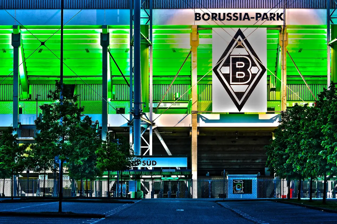Qual é o nome do estádio do Borussia Mönchengladbach?