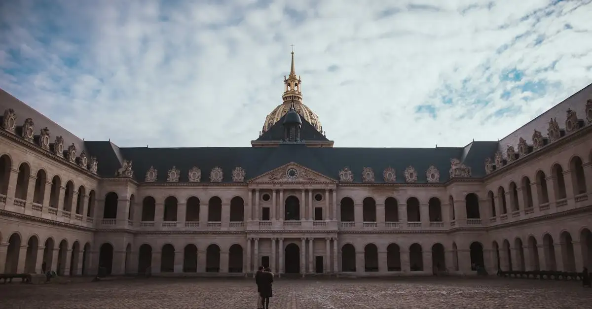 Quais são os edifícios históricos e museus mais belos da França?