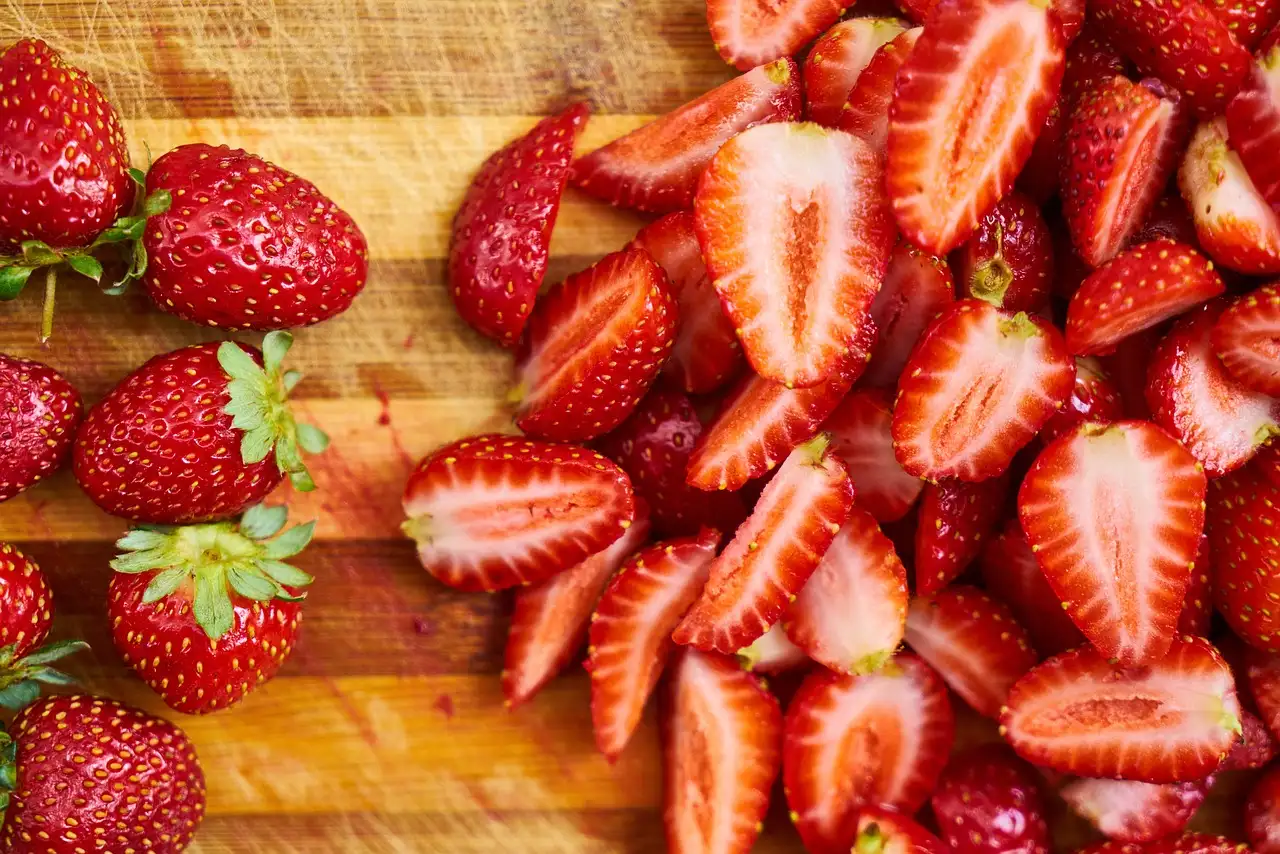 Quantos gramas de morangos são excessivos na dieta saudável?
