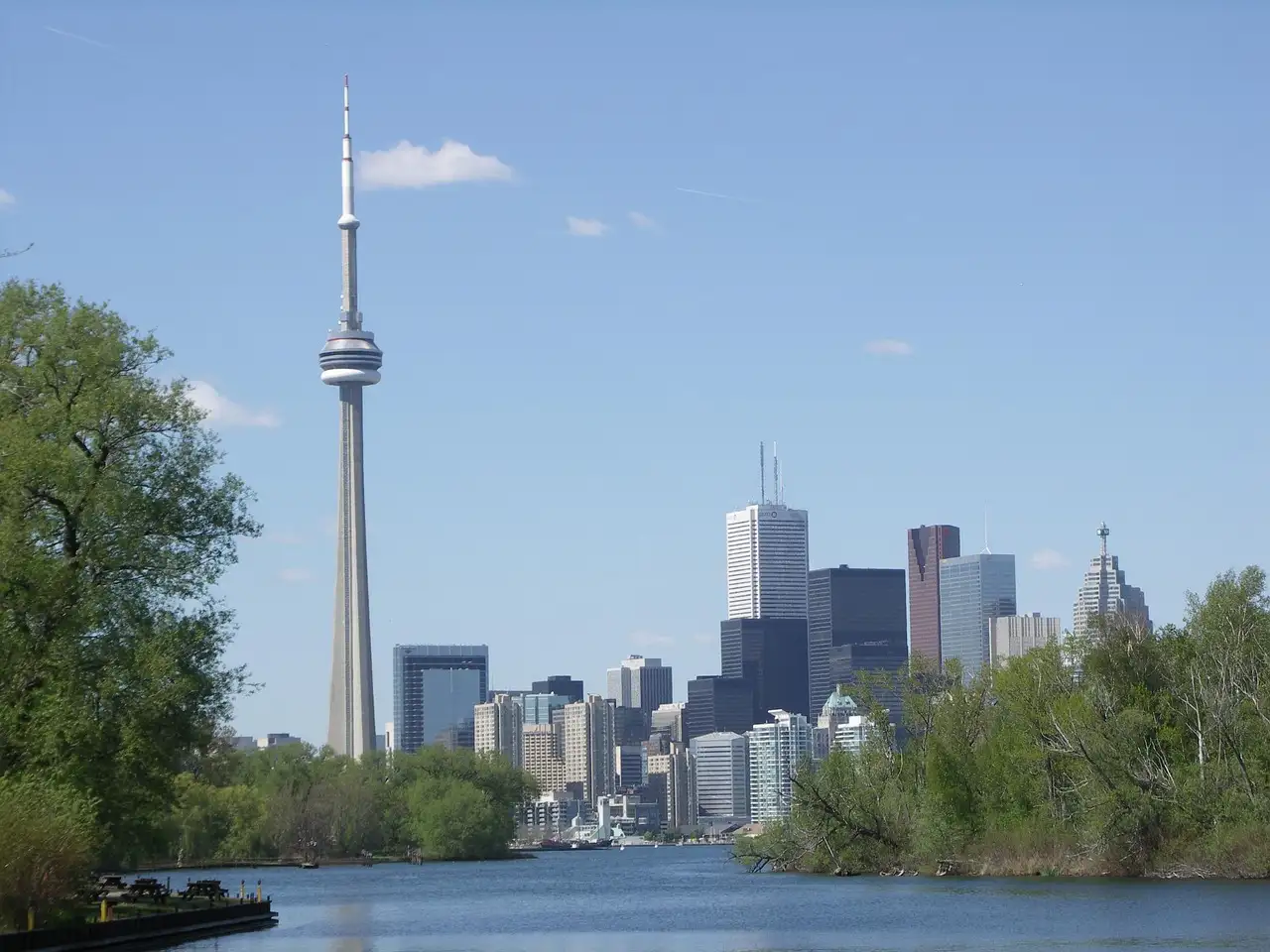 O que faz o piso de vidro da CN Tower ser tão especial?