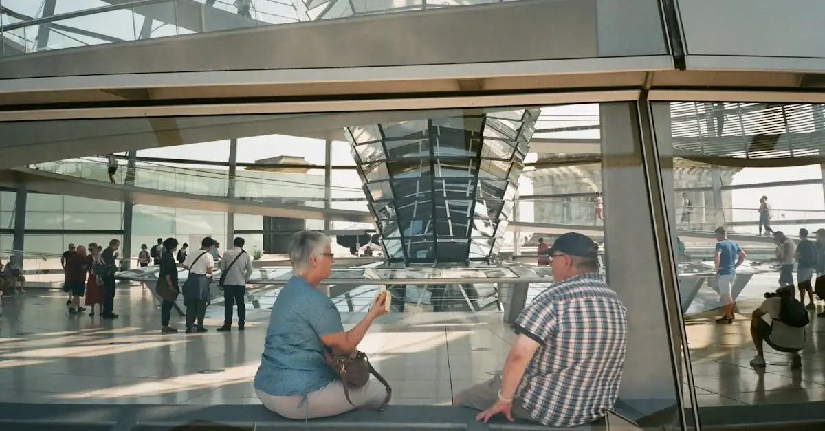 Por que a cúpula do Reichstag simboliza a transparência?