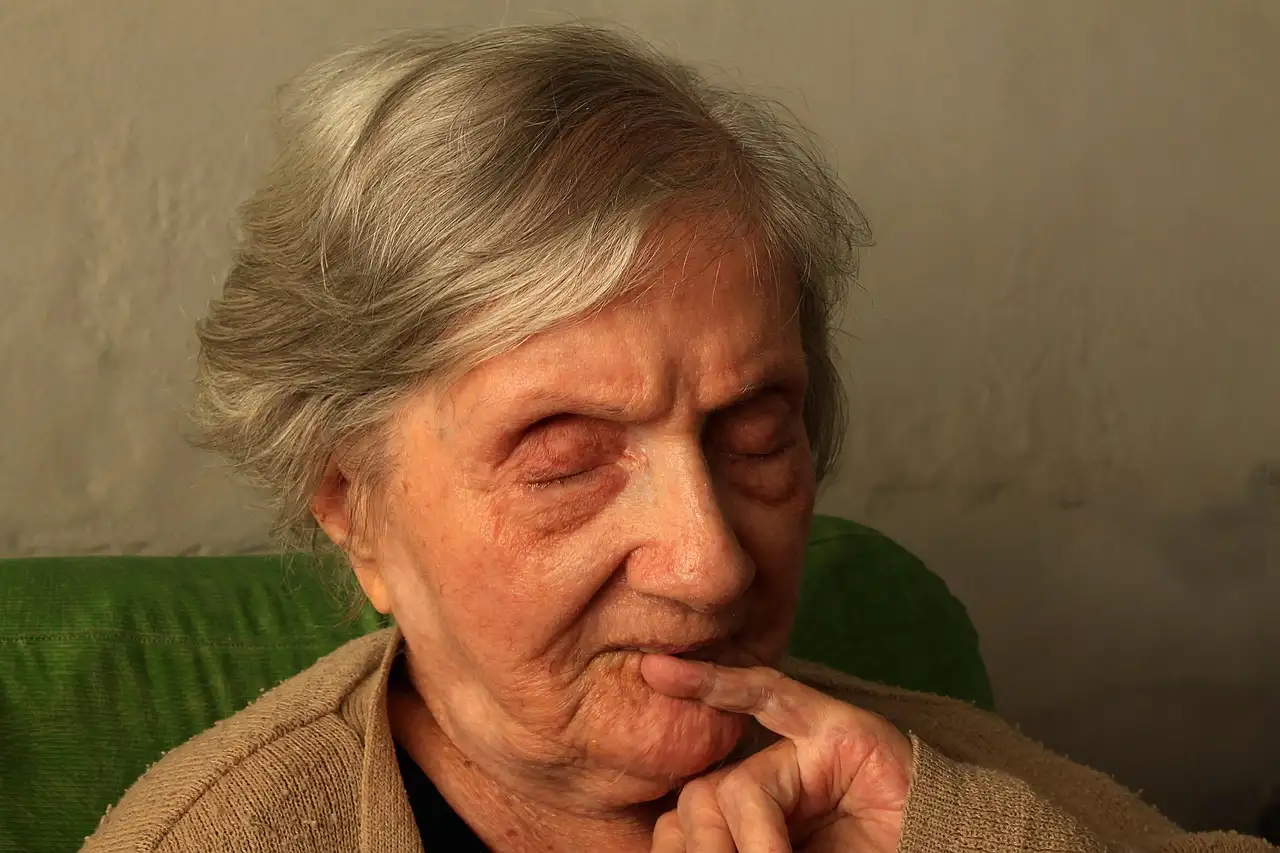 Por que pacientes com Alzheimer tendem a dormir mais?