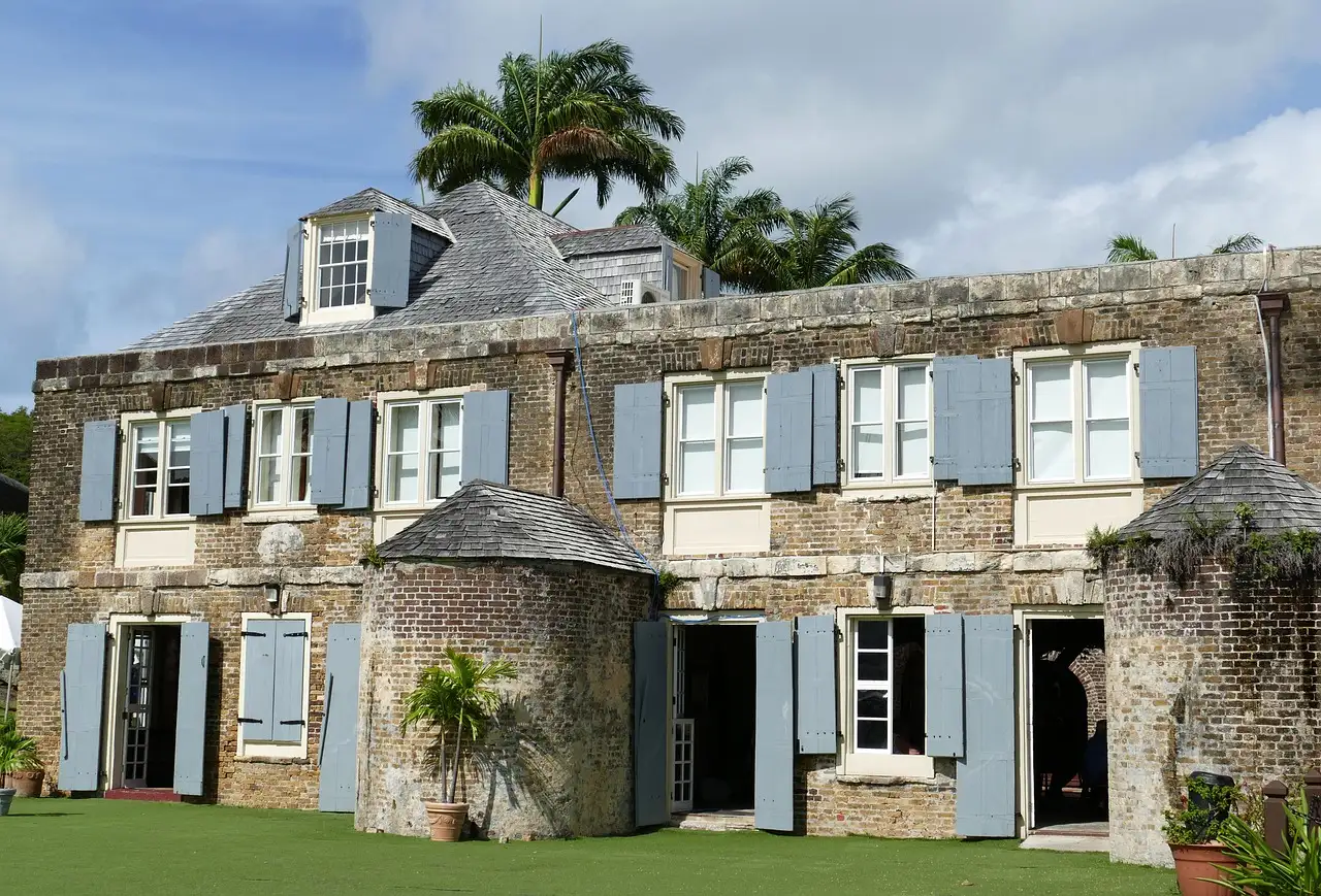 Quais são os edifícios históricos mais belos de Antigua e Barbuda?
