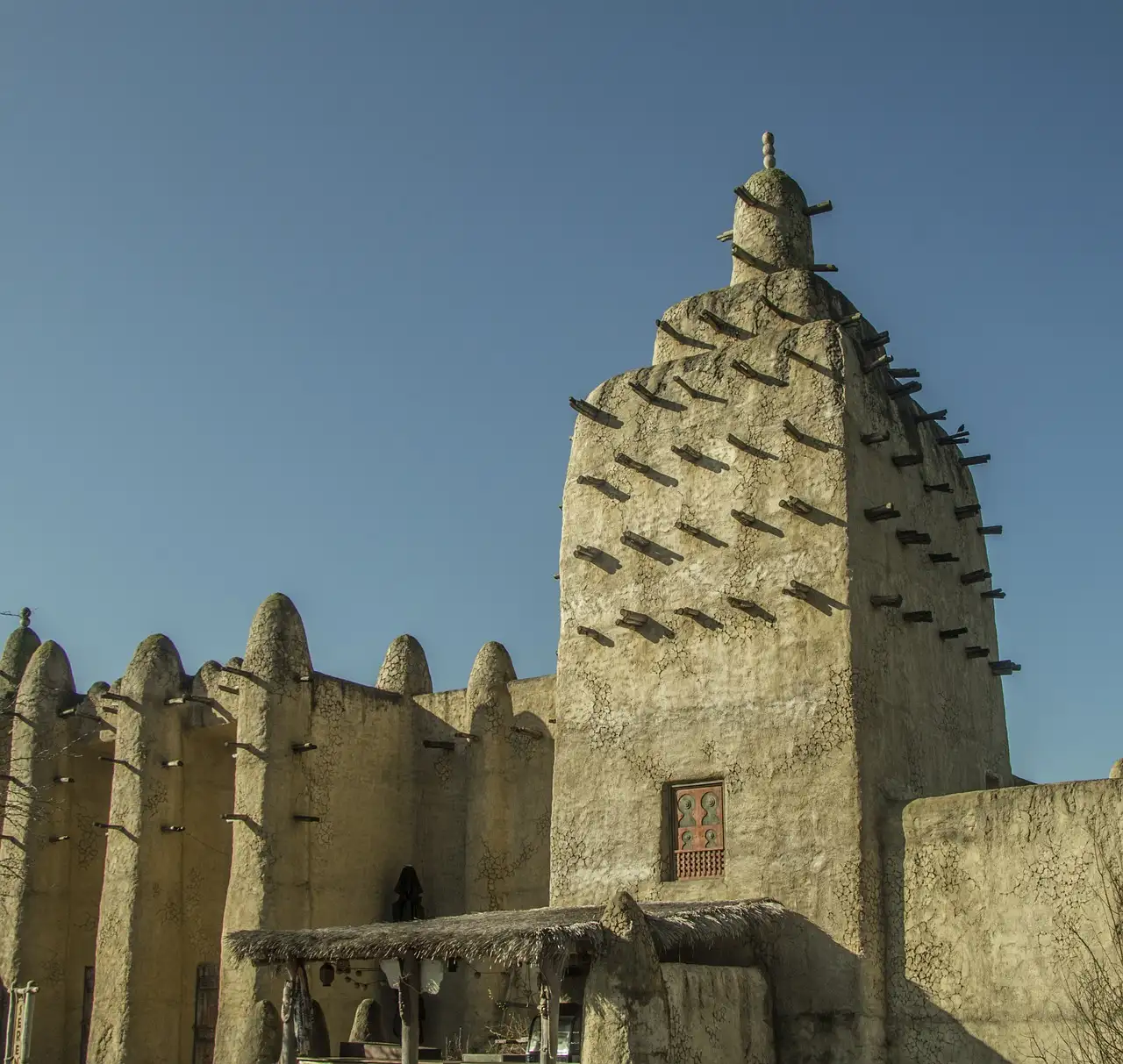 Qual é a capital do Mali e qual sua importância histórica?