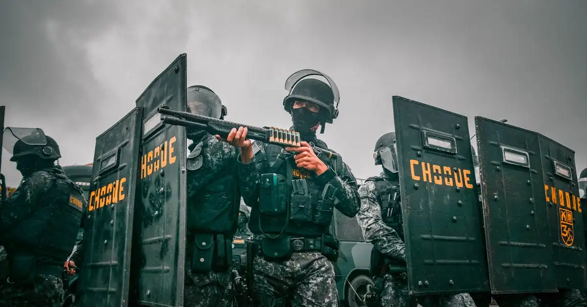 Como os maias estruturaram um exército eficiente?