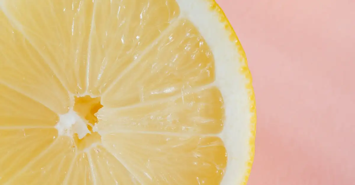 Como remover manchas de chá com limão de forma eficaz?