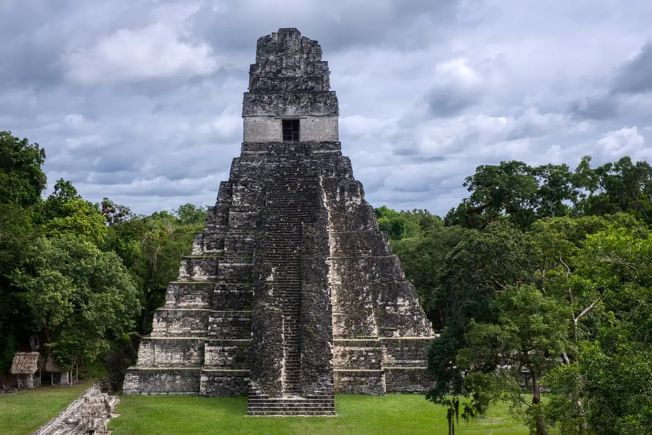 O que descobrir nas ruínas de Tikal, na Guatemala?
