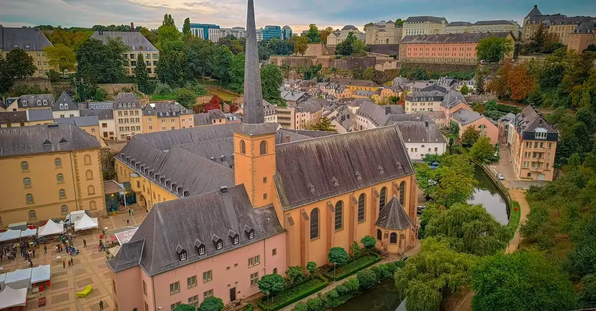 Quais são os museus e edifícios históricos imperdíveis em Luxemburgo?