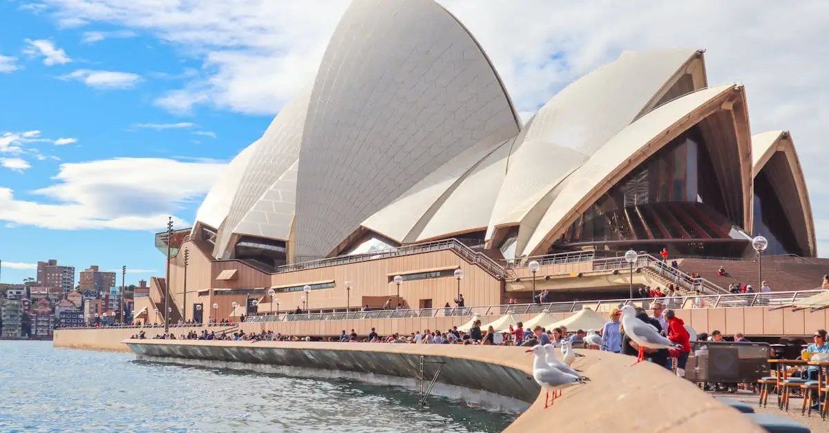 Quem projetou a famosa Sydney Opera House?