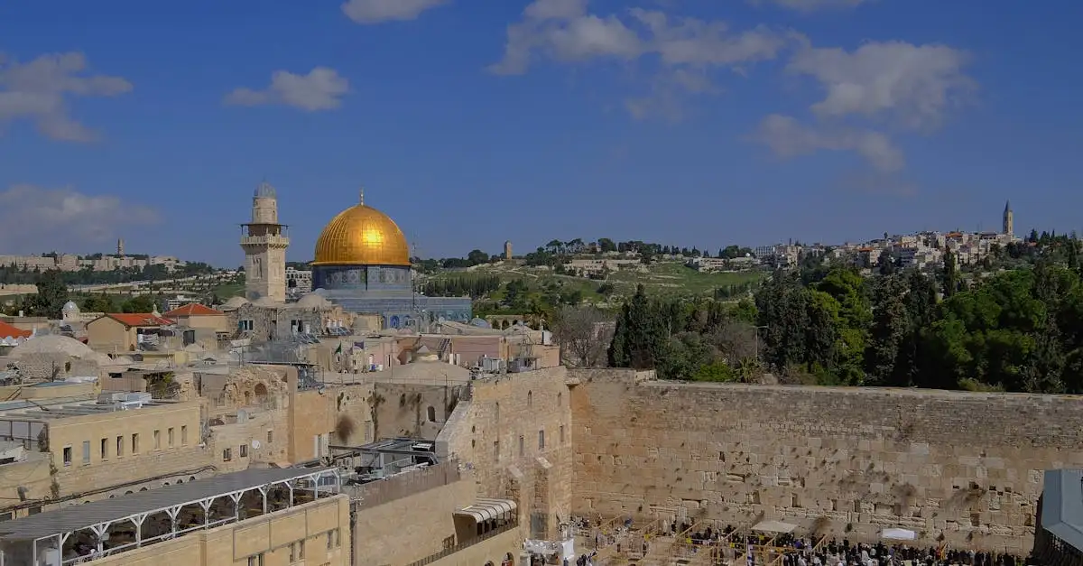 Por que Jerusalém é considerada sagrada por três religiões?
