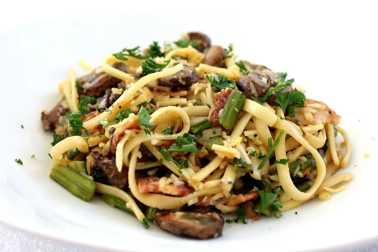 Quais legumes combinam com a pasta carbonara perfeita?