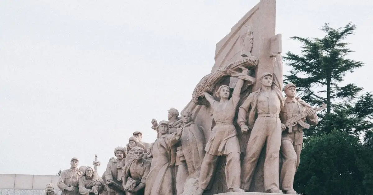 Qual foi a importância da Revolução Comunista na China em 1949?