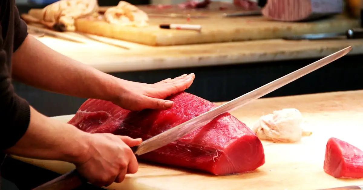 Que carne combina melhor com andijviestamppot?